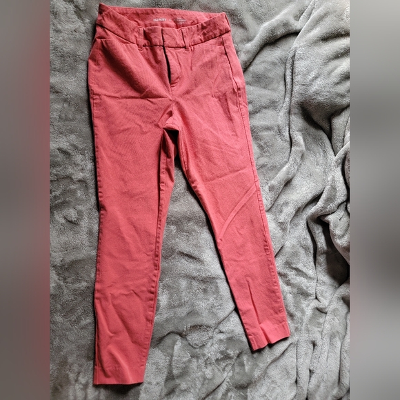 Old Navy Pixie Skinny Pant - Picture 4 of 4